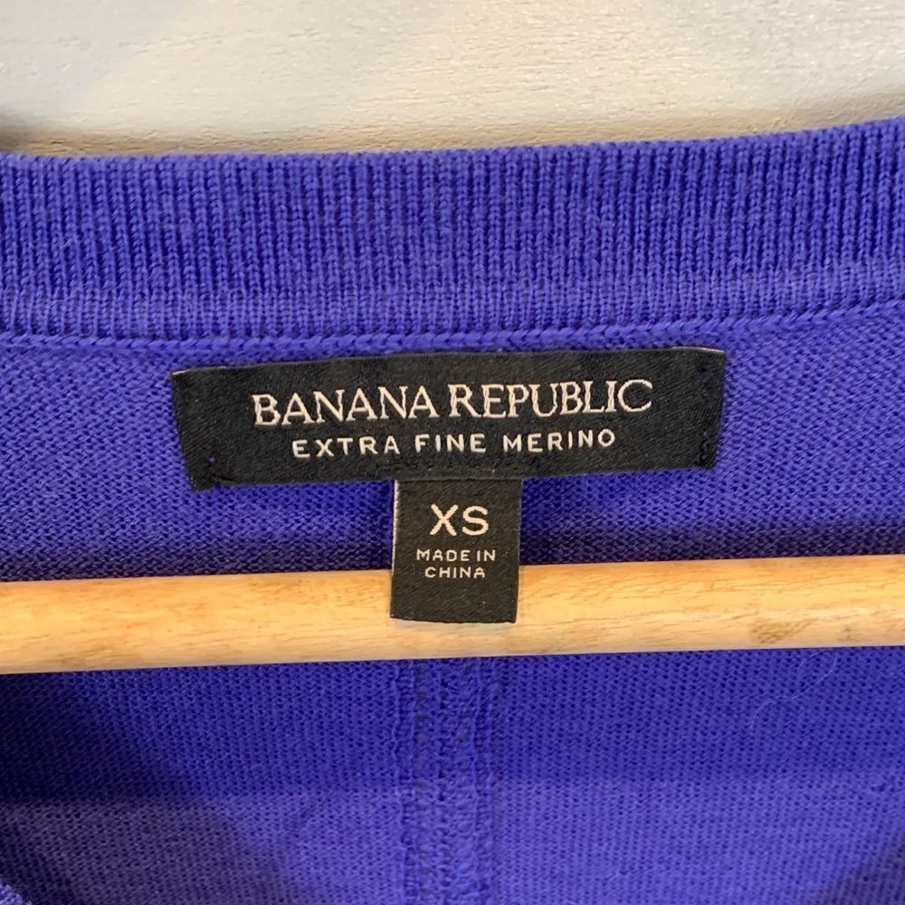Banana Republic Royal Blue V-Neck Sweater merino wool thin lightweight size XS - Picture 4 of 8